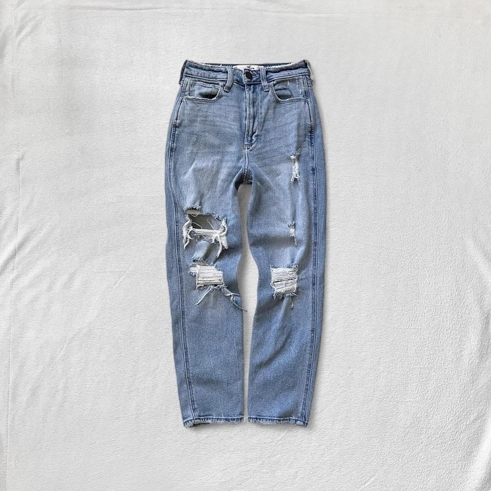 Hollister Curvy Ultra High-Rise Vintage Stretch Mom Jean, Petite Women’s 00s w24